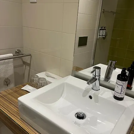 卡萨多维德艾诺酒店 *